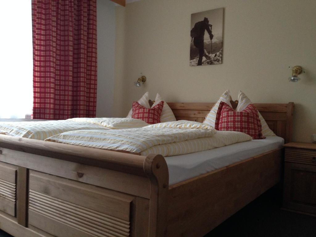 Pension Hoerfarter Fieberbrunn Quarto foto